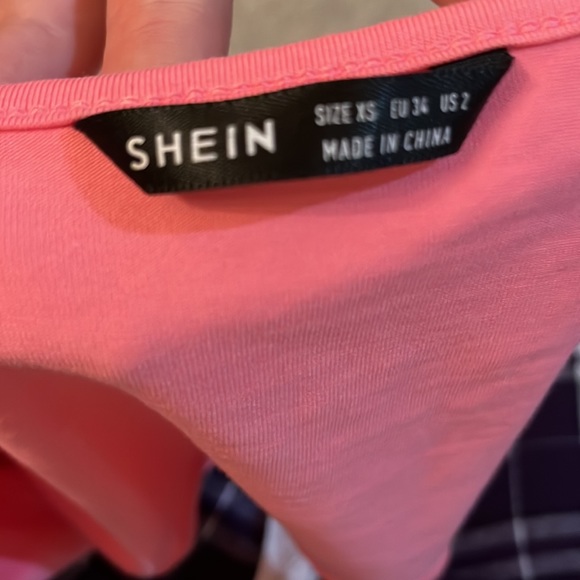 Soft bedazzled tank - Picture 4 of 4